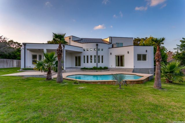 910 Silent Hollow, San Antonio, TX 78260