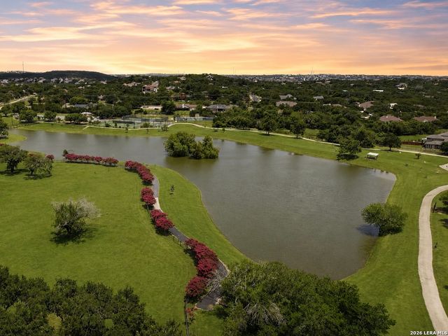 910 Silent Hollow, San Antonio, TX 78260