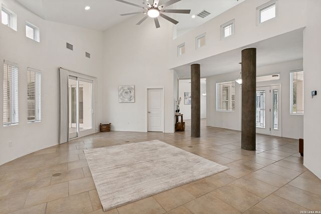 910 Silent Hollow, San Antonio, TX 78260