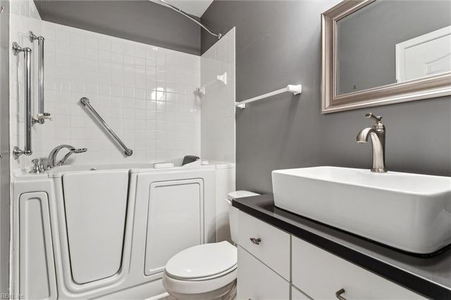 1002 Rivers ARCH, Carrollton, VA 23314