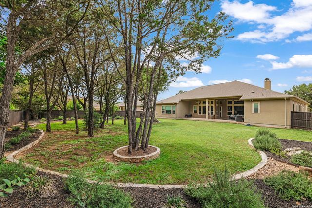 965 Woodland Oaks, New Braunfels, TX 78132