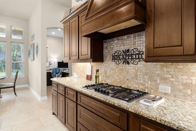 965 Woodland Oaks, New Braunfels, TX 78132