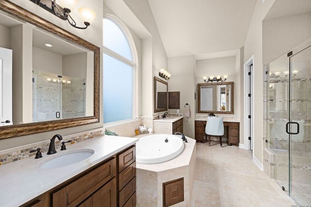 965 Woodland Oaks, New Braunfels, TX 78132