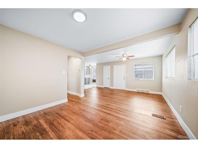 845 Macon St, Aurora, CO 80010