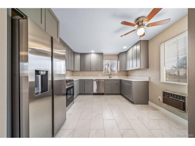 845 Macon St, Aurora, CO 80010