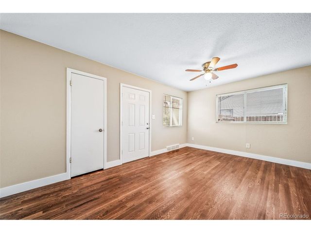 845 Macon St, Aurora, CO 80010