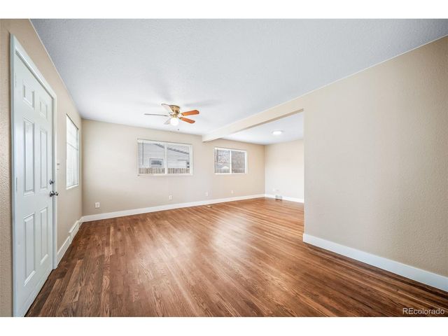 845 Macon St, Aurora, CO 80010