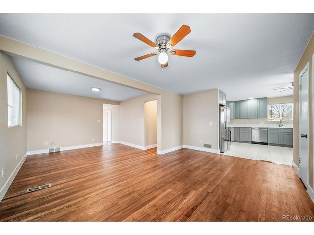 845 Macon St, Aurora, CO 80010