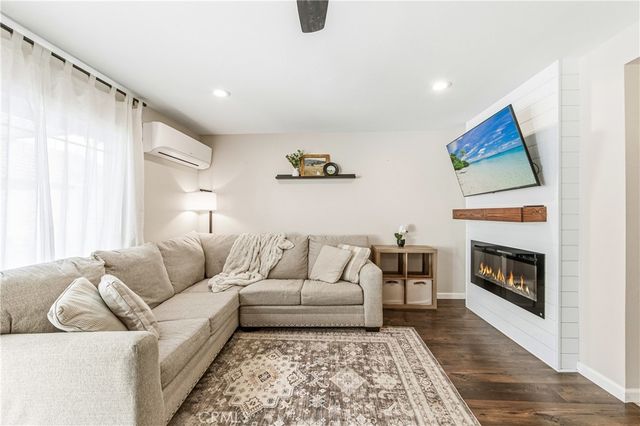 10543 Carrotwood Way, Stanton, CA 90680