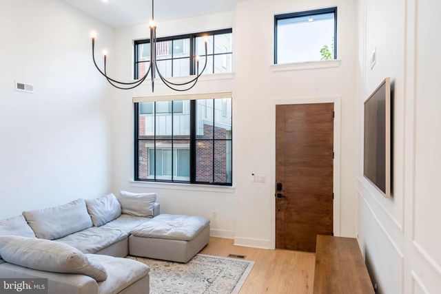 922 S BONSALL ST, Philadelphia, PA 19146