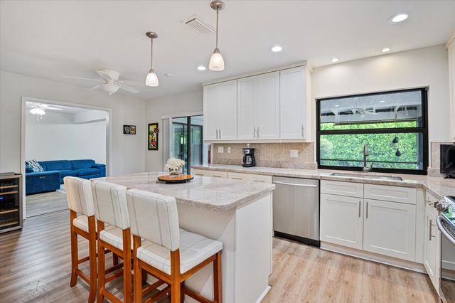 2531 NW 83rd Way, Coral Springs, FL 33065