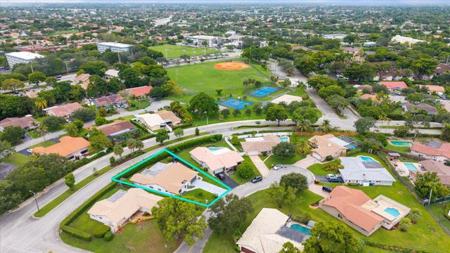 2531 NW 83rd Way, Coral Springs, FL 33065