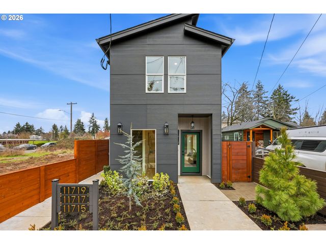 11715 Se ASH St, Portland, OR 97216