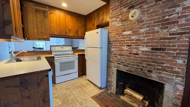 18 State Street 1, Marblehead, MA 01945