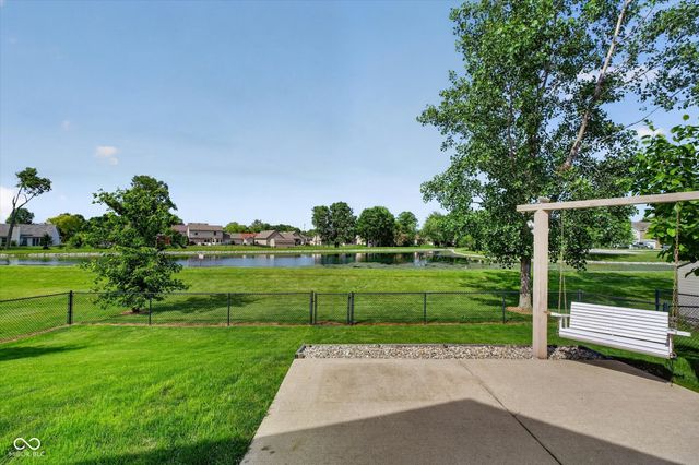 816 Heatherwood Drive, Greenwood, IN 46143
