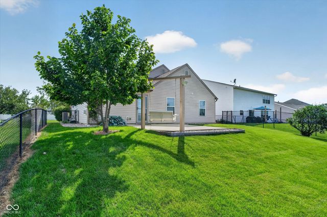 816 Heatherwood Drive, Greenwood, IN 46143