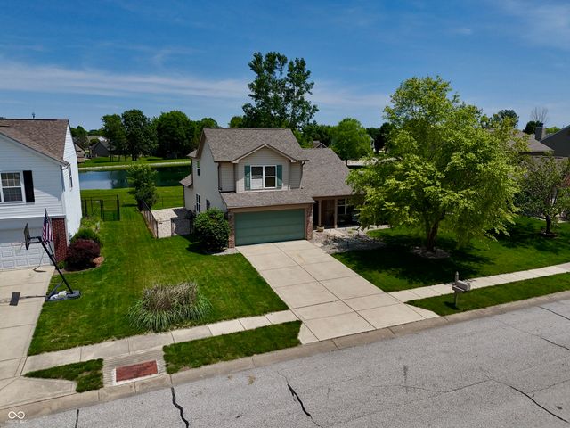 816 Heatherwood Drive, Greenwood, IN 46143