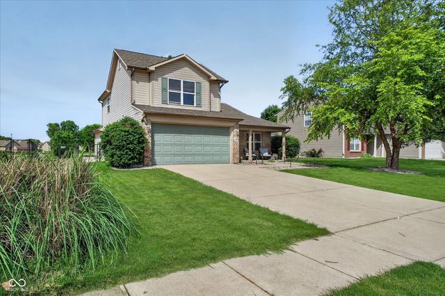 816 Heatherwood Drive, Greenwood, IN 46143