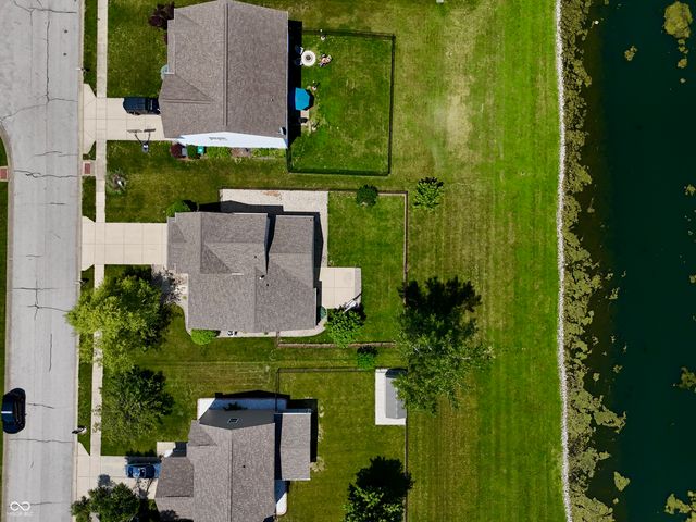 816 Heatherwood Drive, Greenwood, IN 46143