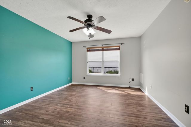 816 Heatherwood Drive, Greenwood, IN 46143