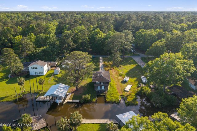 5548 Dead River Road, Gautier, MS 39553