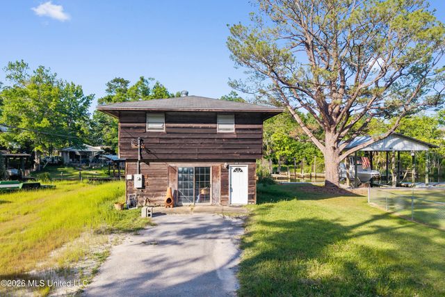 5548 Dead River Road, Gautier, MS 39553