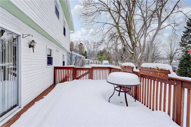 105 Winterset Drive, Penfield, NY 14625