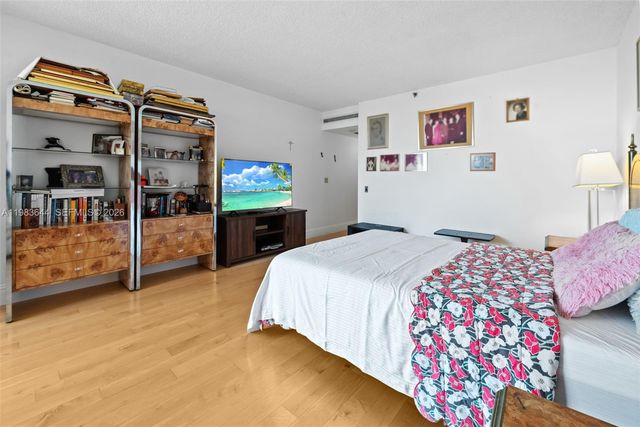 19500 Turnberry Way 16C, Aventura, FL 33180