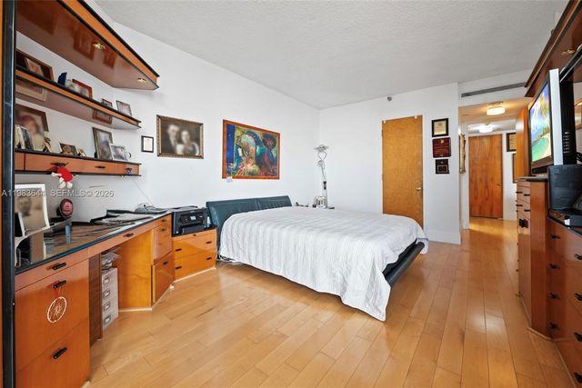 19500 Turnberry Way 16C, Aventura, FL 33180