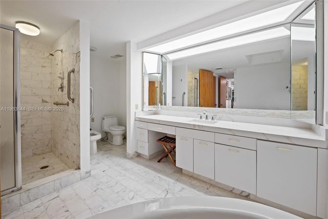 19500 Turnberry Way 16C, Aventura, FL 33180