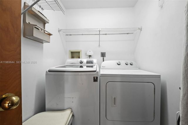 19500 Turnberry Way 16C, Aventura, FL 33180