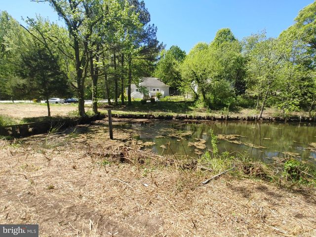4180 SHOREHAM BEACH RD, Edgewater, MD 21037