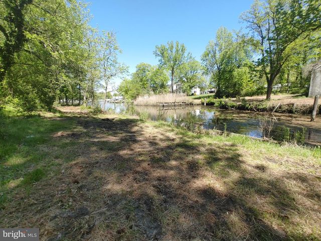4180 SHOREHAM BEACH RD, Edgewater, MD 21037