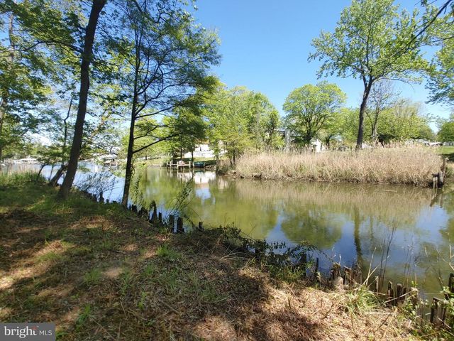 4180 SHOREHAM BEACH RD, Edgewater, MD 21037