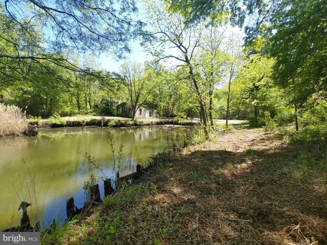 4180 SHOREHAM BEACH RD, Edgewater, MD 21037