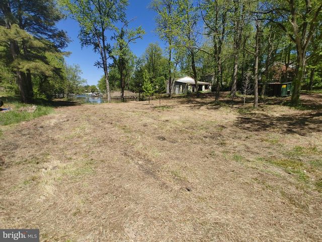 4180 SHOREHAM BEACH RD, Edgewater, MD 21037