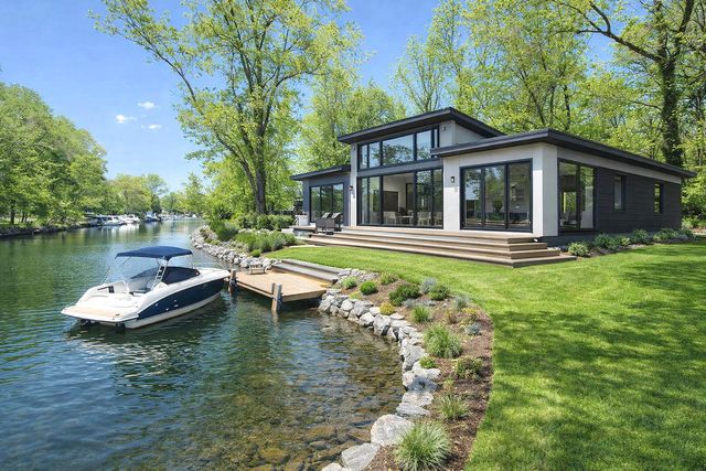 4180 SHOREHAM BEACH RD, Edgewater, MD 21037
