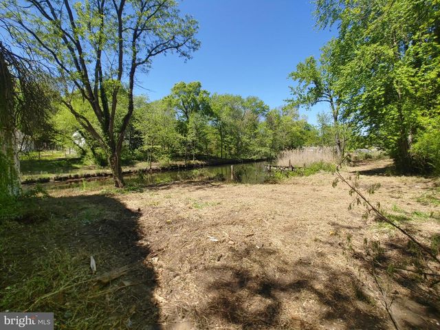 4180 SHOREHAM BEACH RD, Edgewater, MD 21037