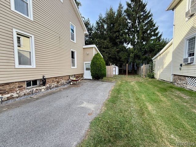 6073 2nd Street, Newfane, NY 14108