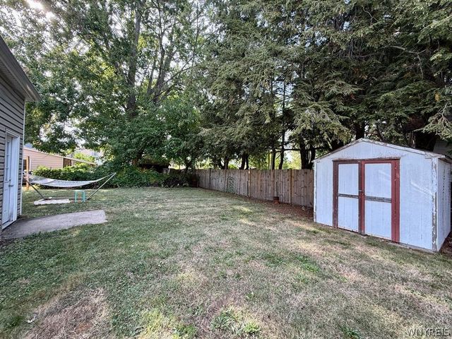 6073 2nd Street, Newfane, NY 14108