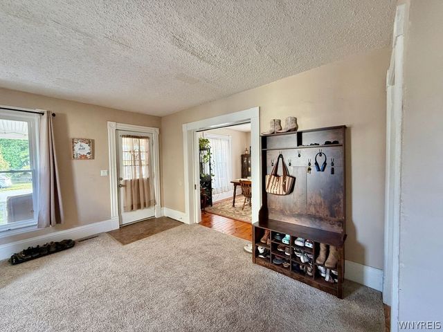 6073 2nd Street, Newfane, NY 14108