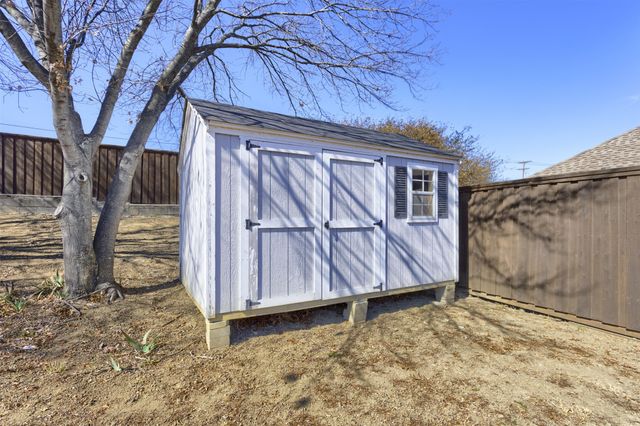 306 Foxwood Court, Wylie, TX 75098