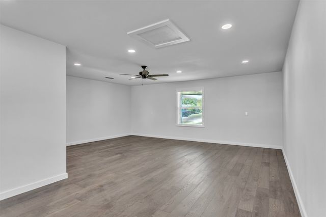 110 Twin Circle, Wortham, TX 76693