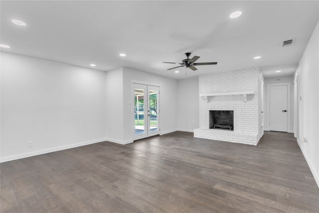 110 Twin Circle, Wortham, TX 76693