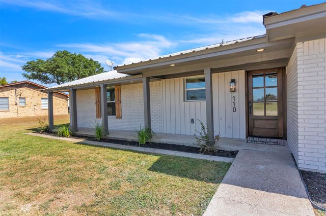 110 Twin Circle, Wortham, TX 76693