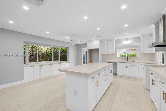 4780 NE 28th Avenue, Fort Lauderdale, FL 33308