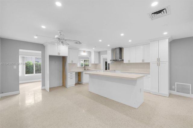 4780 NE 28th Avenue, Fort Lauderdale, FL 33308