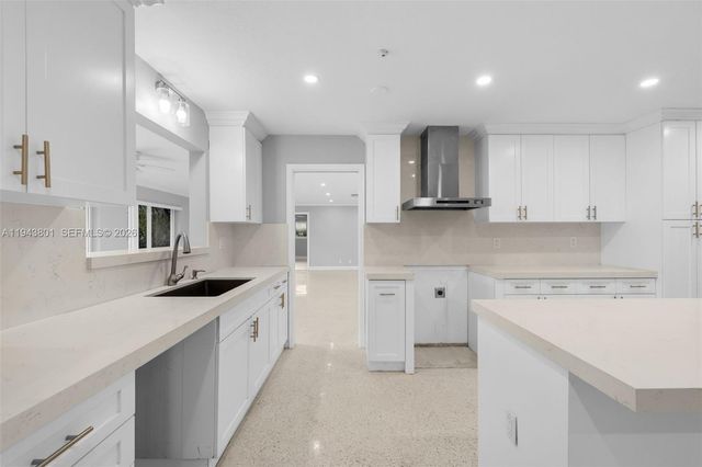 4780 NE 28th Avenue, Fort Lauderdale, FL 33308