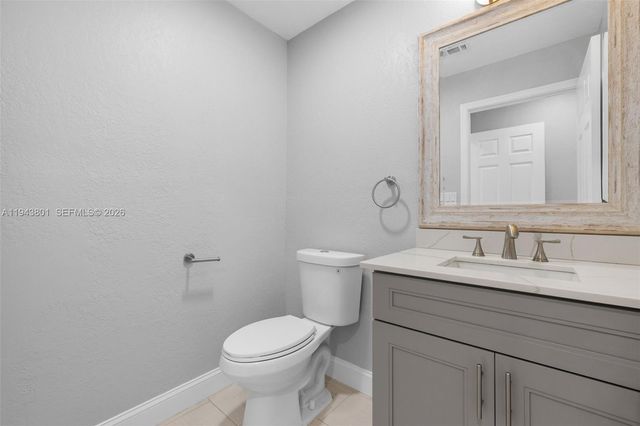 4780 NE 28th Avenue, Fort Lauderdale, FL 33308