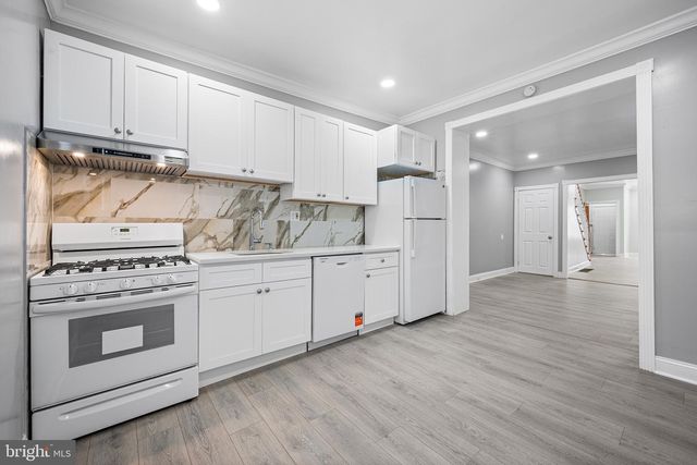 1931 MORRIS, Philadelphia, PA 19145